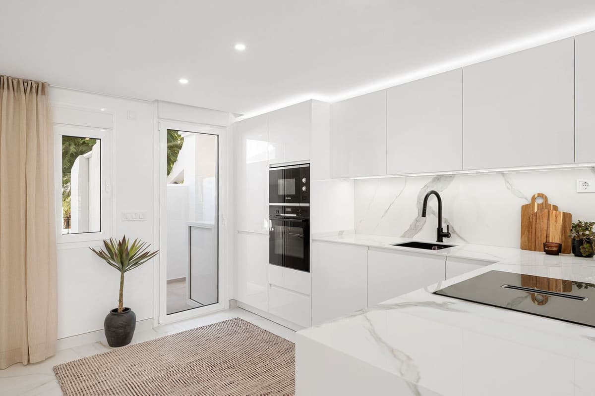 Townhouse in Nueva Andalucía — photo 4 of 10