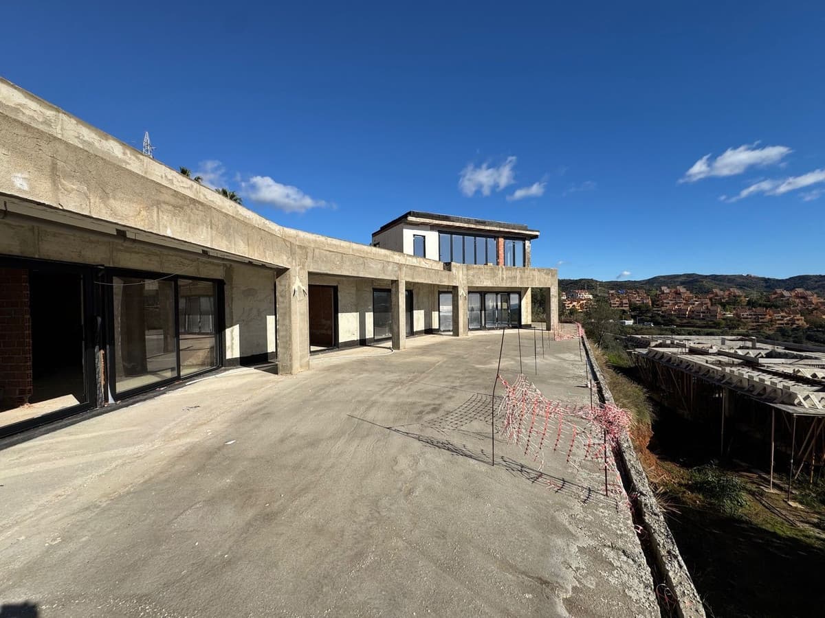 Detached Villa in Elviria — photo 8 of 9