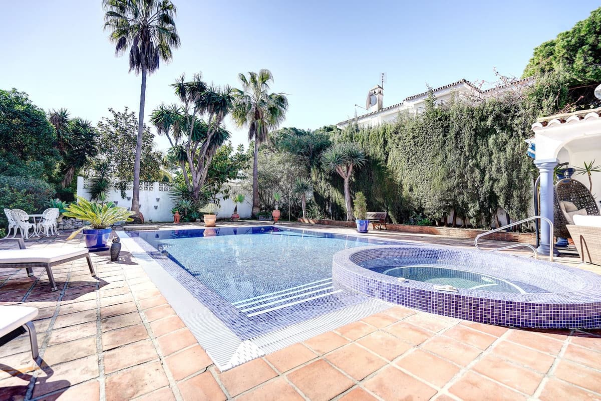 Detached Villa in Calahonda — photo 9 of 10