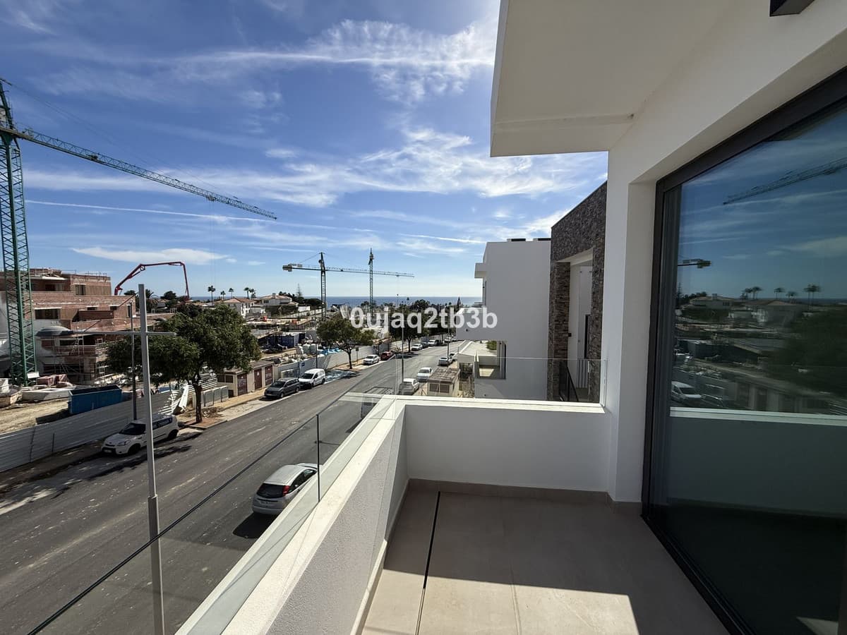 Penthouse in Estepona — photo 3 of 10