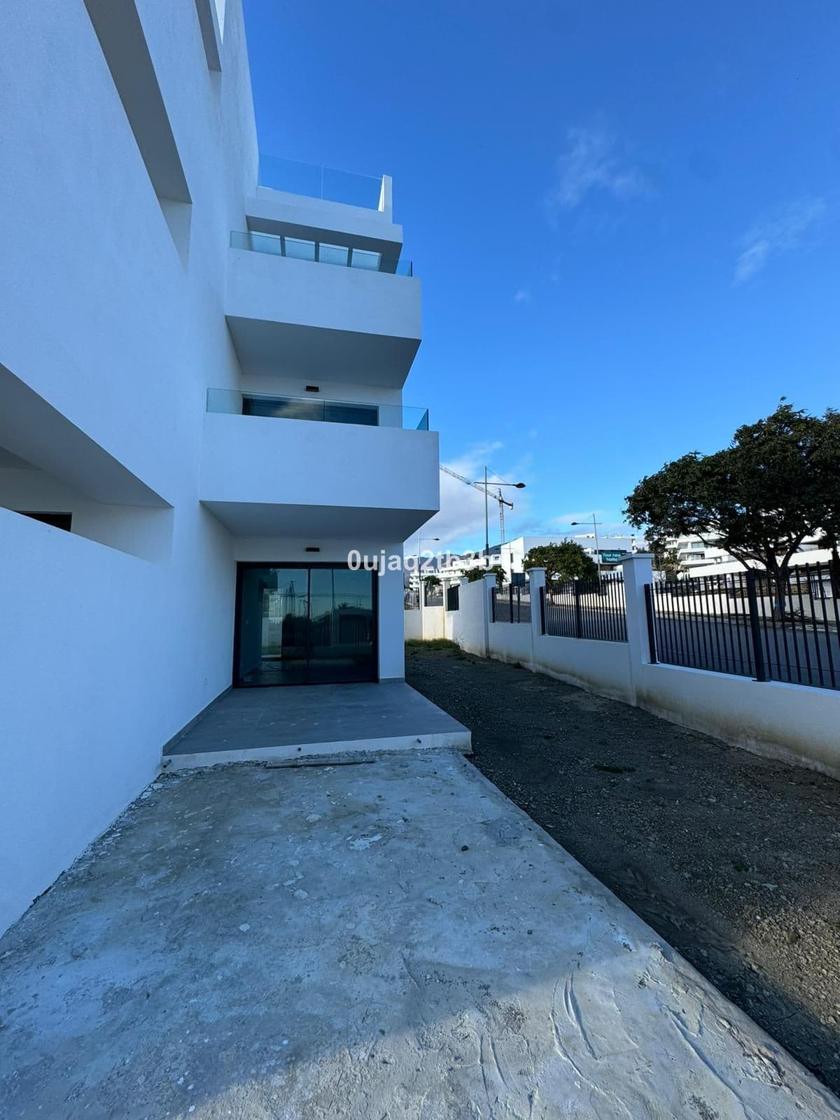 Middle Floor Apartment in Estepona — photo 4 of 4