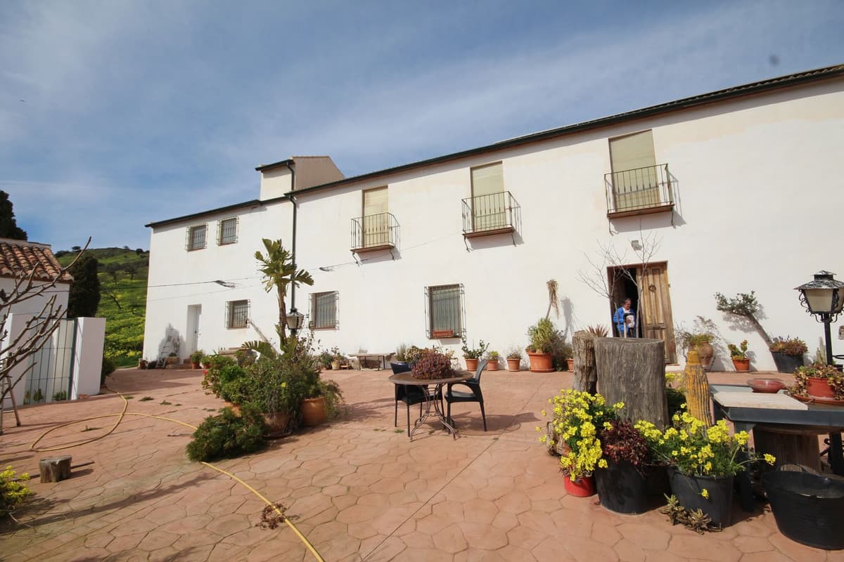 Cortijo in Almogía — photo 1 of 10