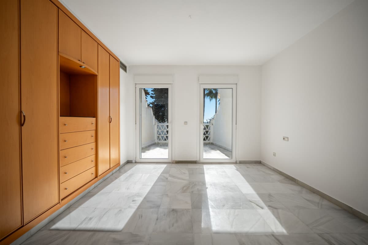 Detached Villa in The Golden Mile — photo 7 of 10