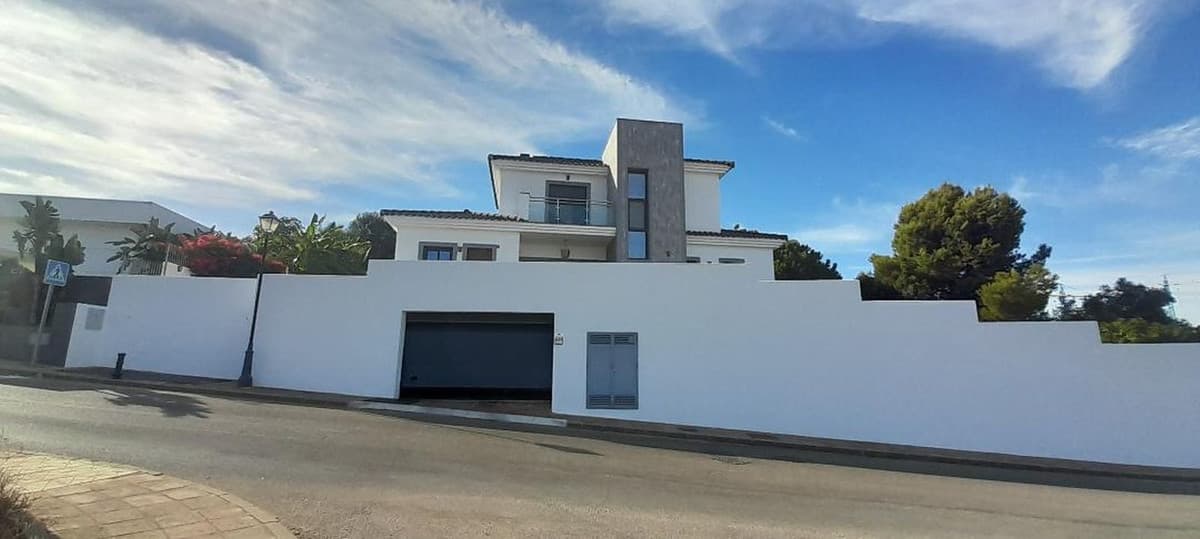 Detached Villa in La Cala Golf — photo 1 of 10