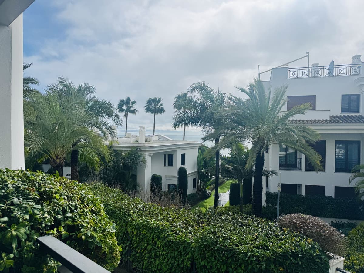 Ground Floor Apartment in Estepona — photo 1 of 10