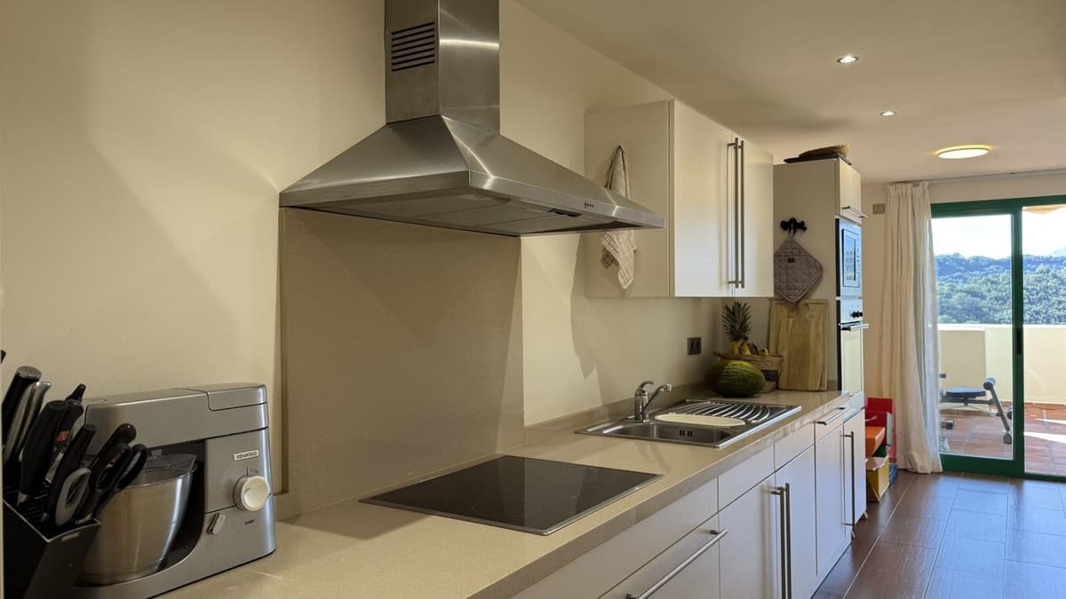 Middle Floor Apartment in Selwo — photo 7 of 10