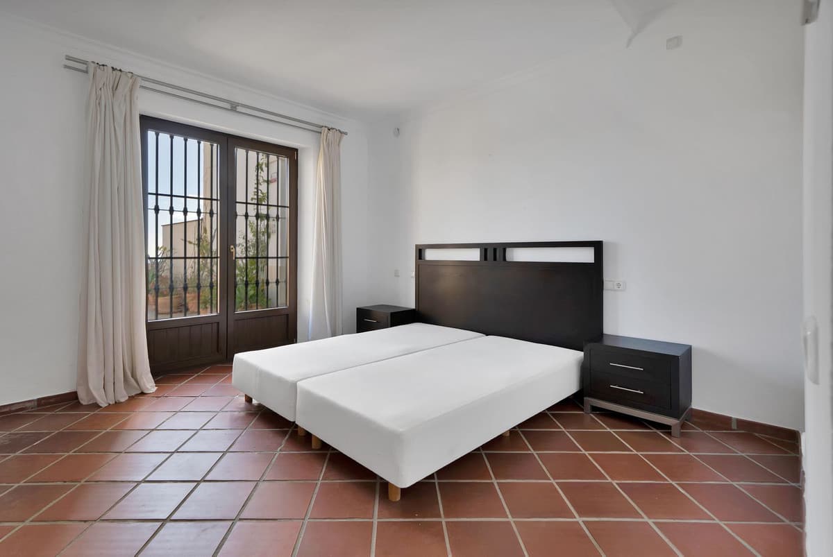Townhouse in Benahavís — photo 6 of 10