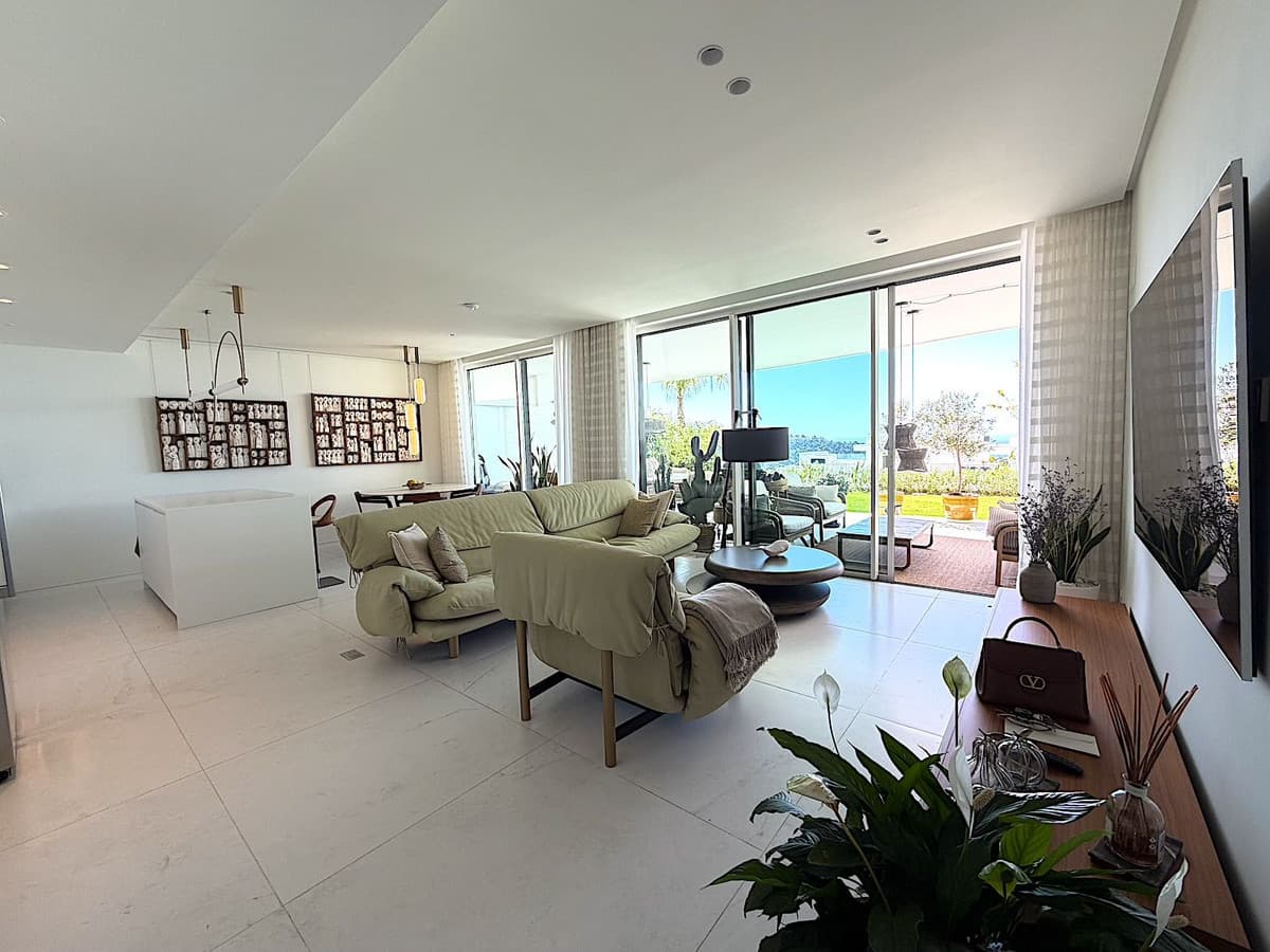 Ground Floor Apartment in Marbella — photo 3 of 10