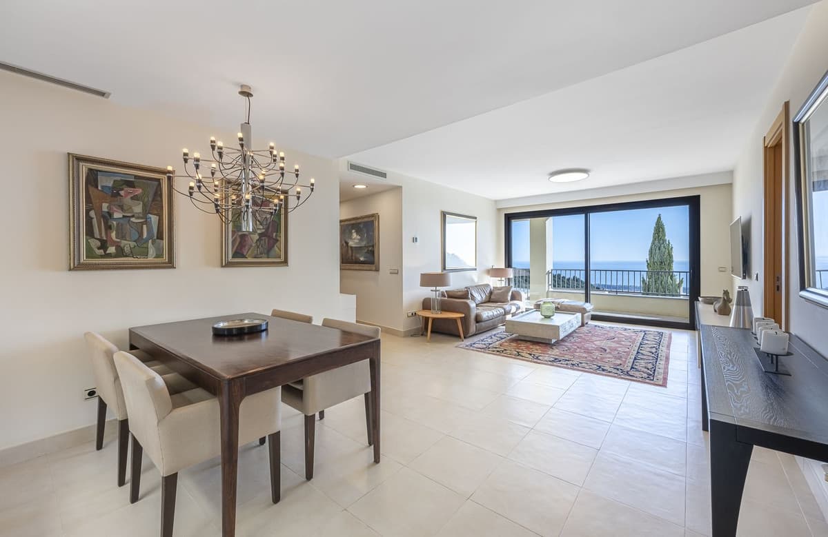 Middle Floor Apartment in Altos de los Monteros — photo 2 of 10