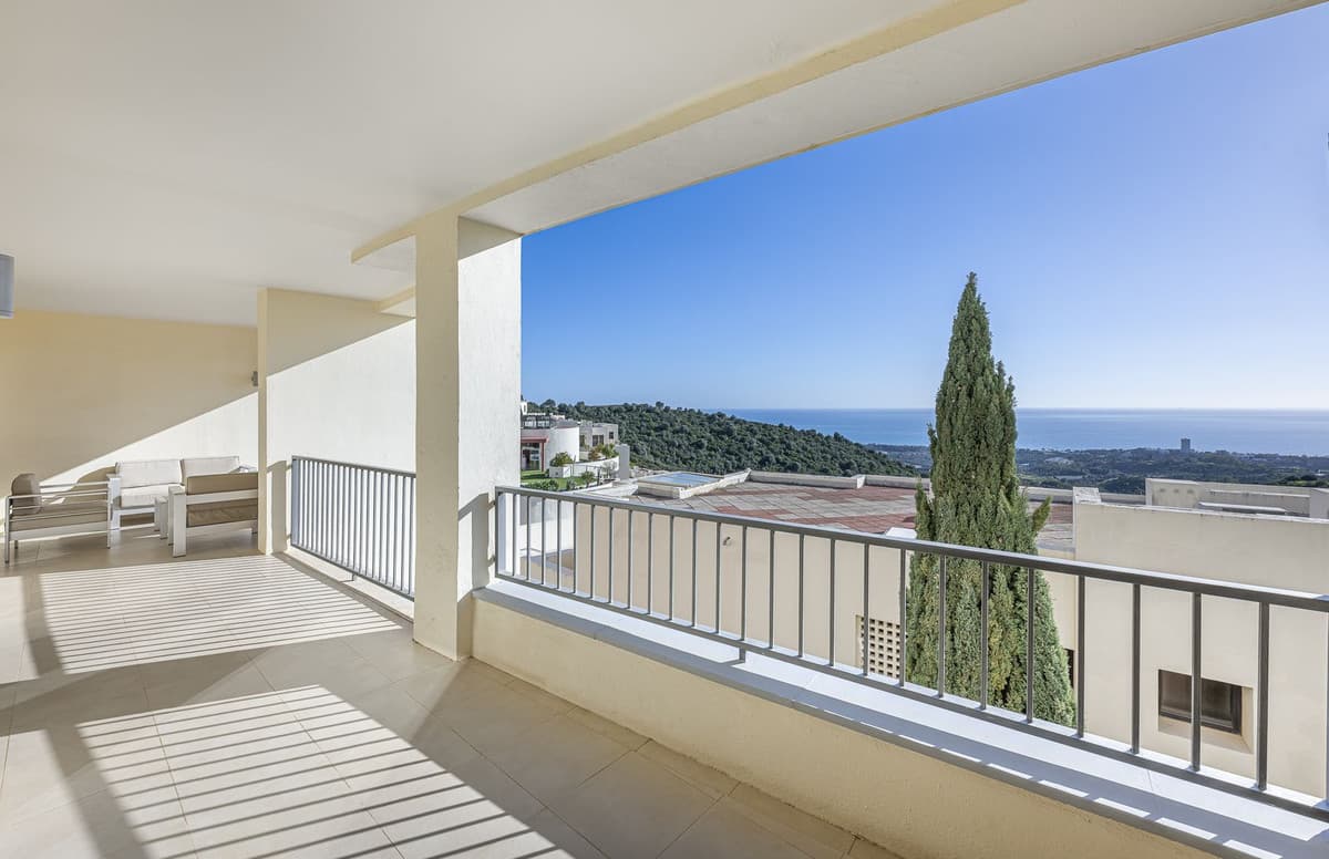 Middle Floor Apartment in Altos de los Monteros — photo 5 of 10