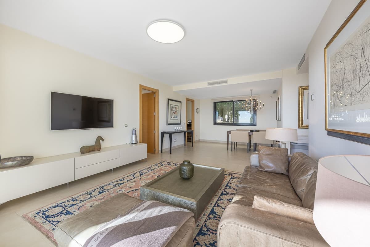 Middle Floor Apartment in Altos de los Monteros — photo 10 of 10