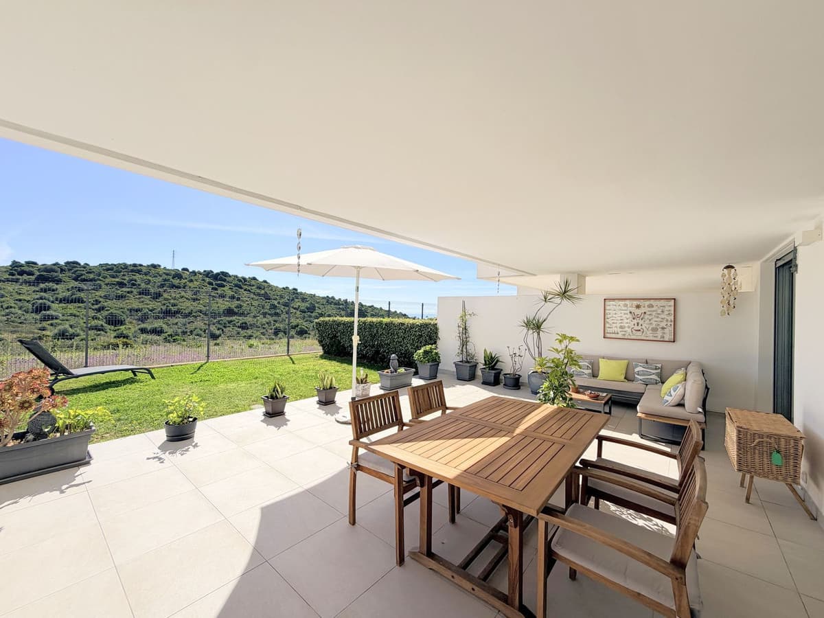 Ground Floor Apartment in Estepona — photo 1 of 10