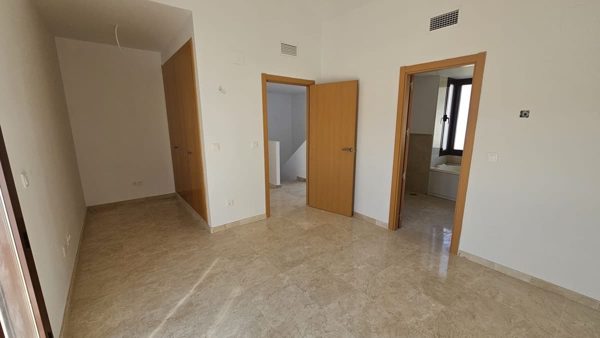Townhouse in Doña Julia — photo 8 of 10