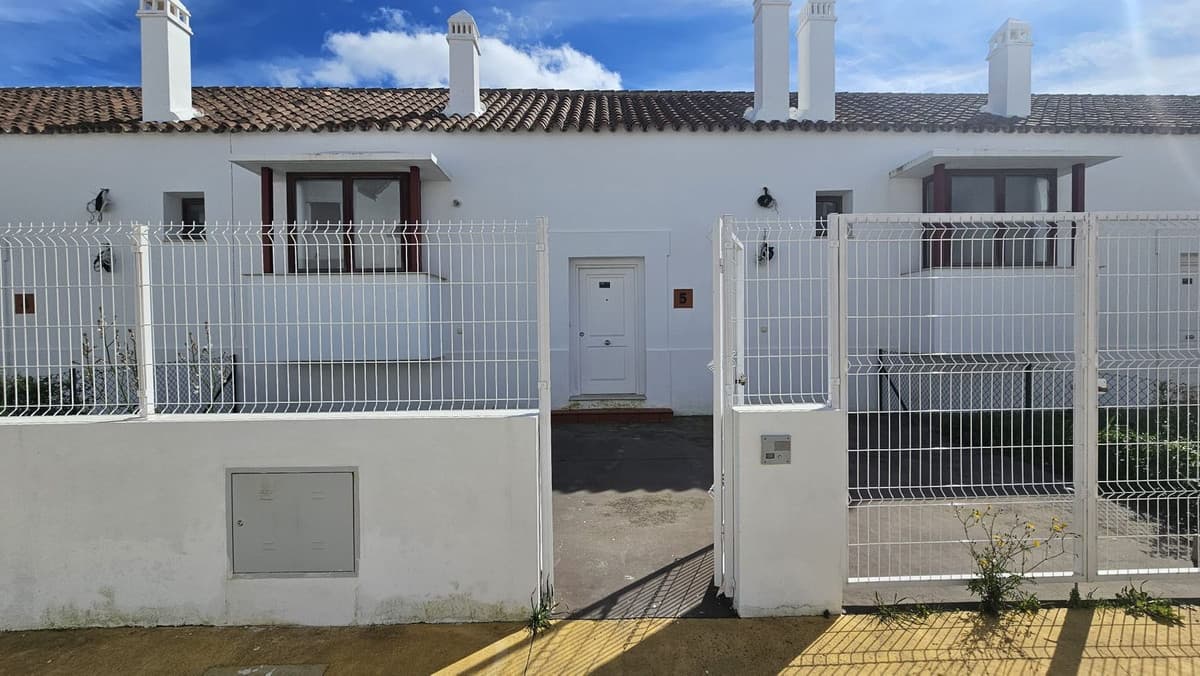 Townhouse in Doña Julia — photo 2 of 10