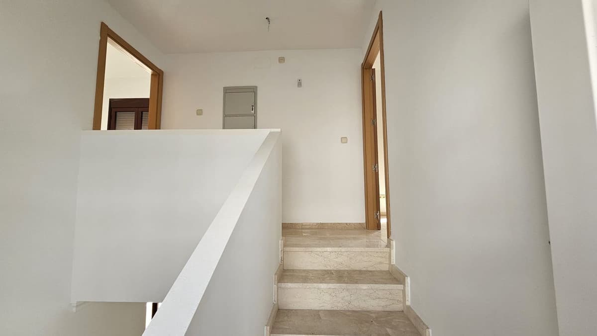 Townhouse in Doña Julia — photo 5 of 10