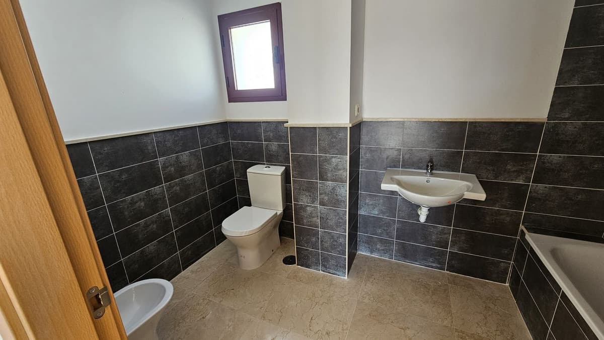 Townhouse in Doña Julia — photo 9 of 10