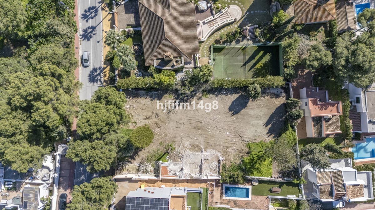 Land in Nueva Andalucía — photo 3 of 10
