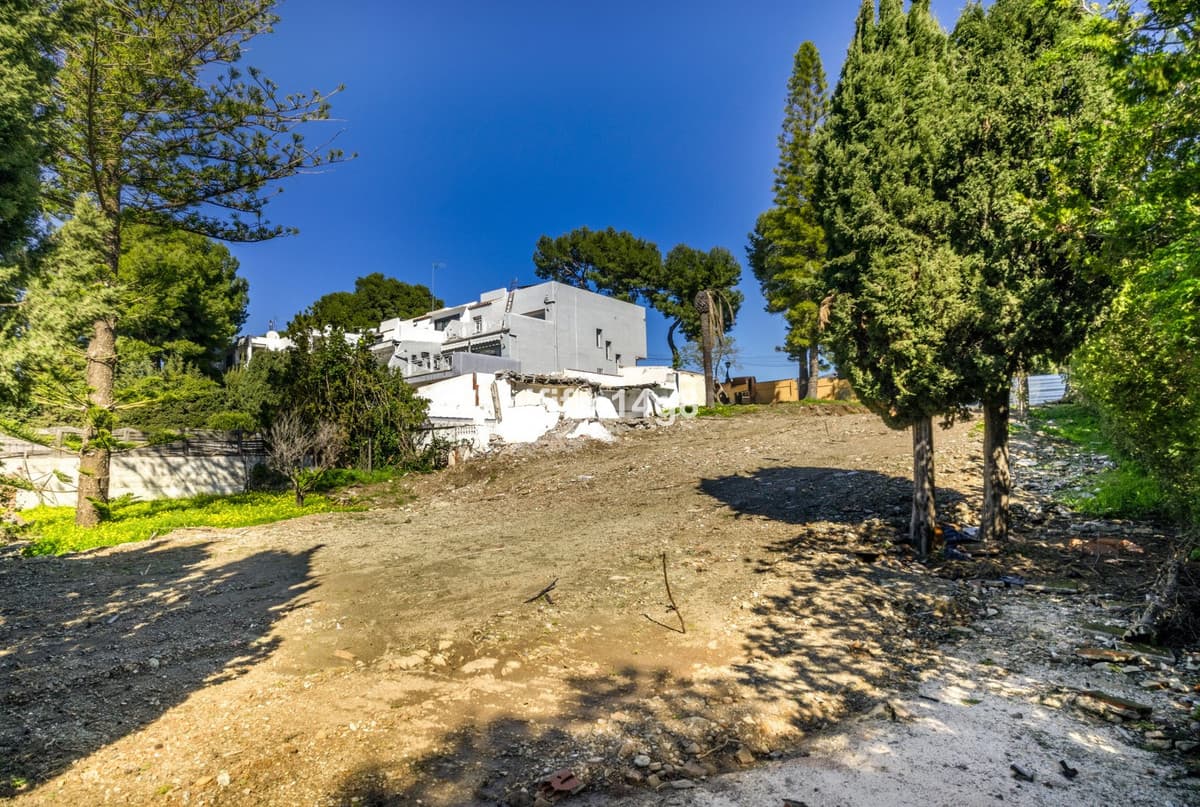 Land in Nueva Andalucía — photo 4 of 10