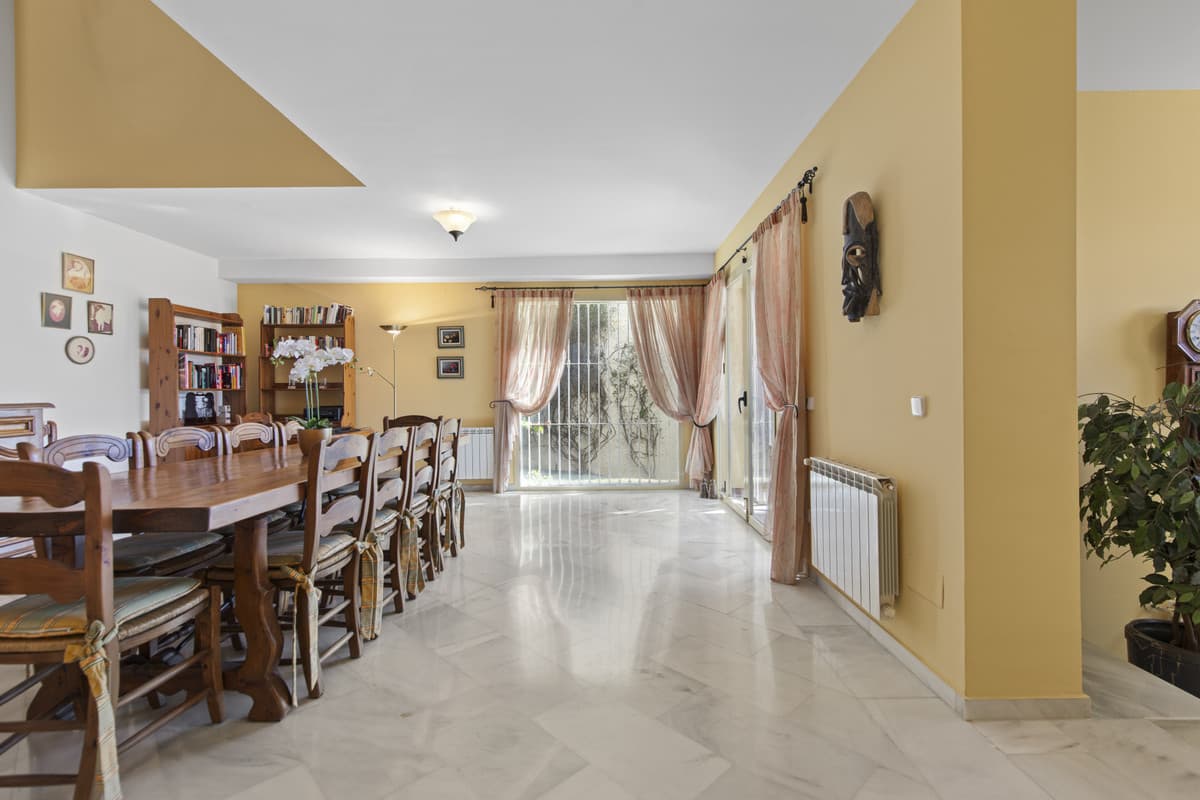 Detached Villa in Benahavís — photo 9 of 10