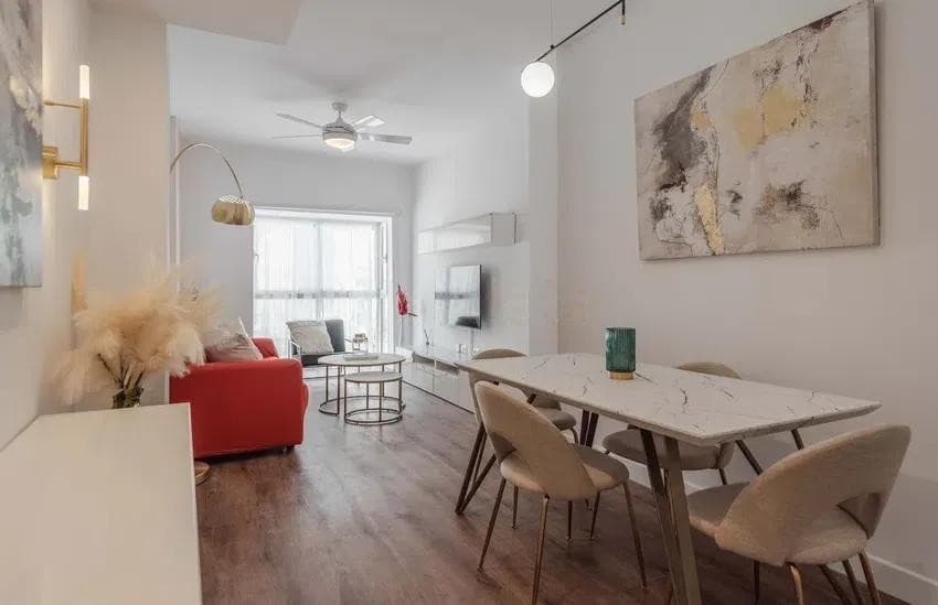 Middle Floor Apartment in Centro Histórico — photo 3 of 10