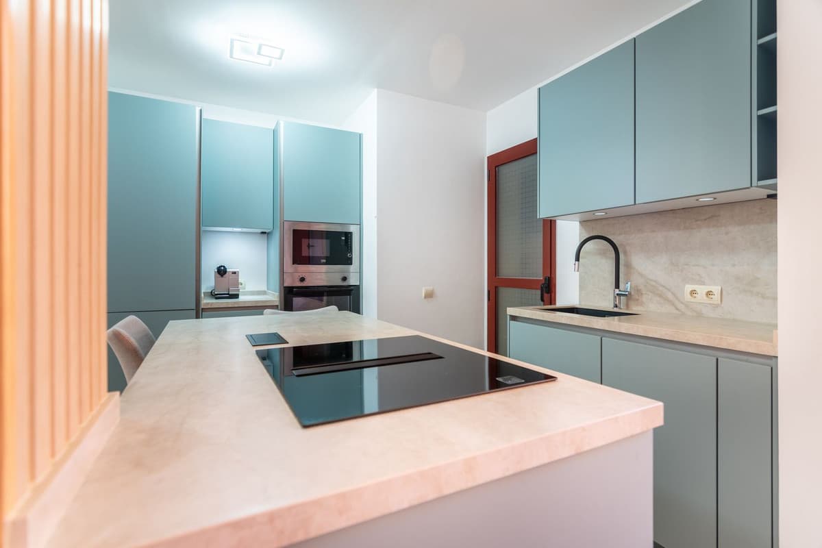 Middle Floor Apartment in Elviria — photo 4 of 10