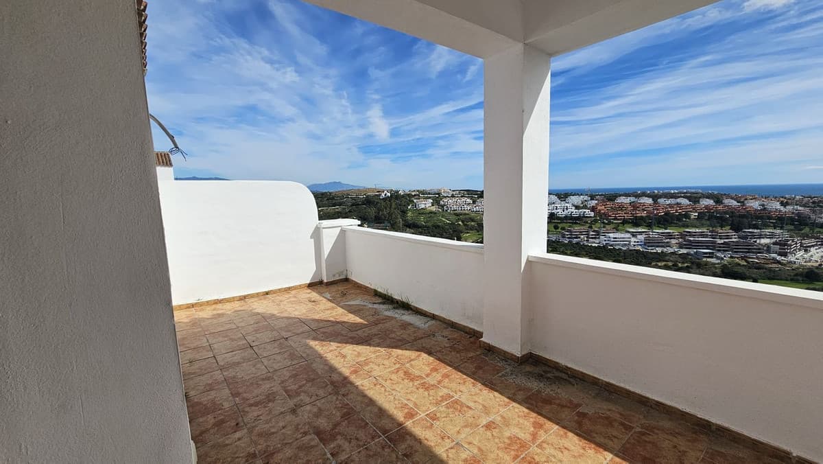 Townhouse in Doña Julia — photo 1 of 10