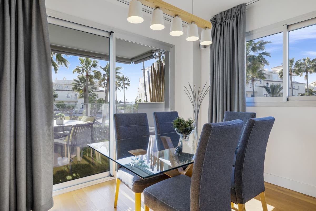 Middle Floor Apartment in Mijas Costa — photo 10 of 10