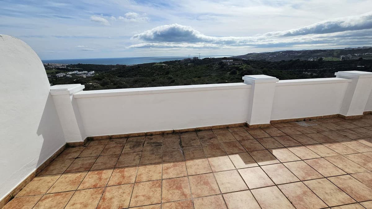 Townhouse in Doña Julia — photo 1 of 10