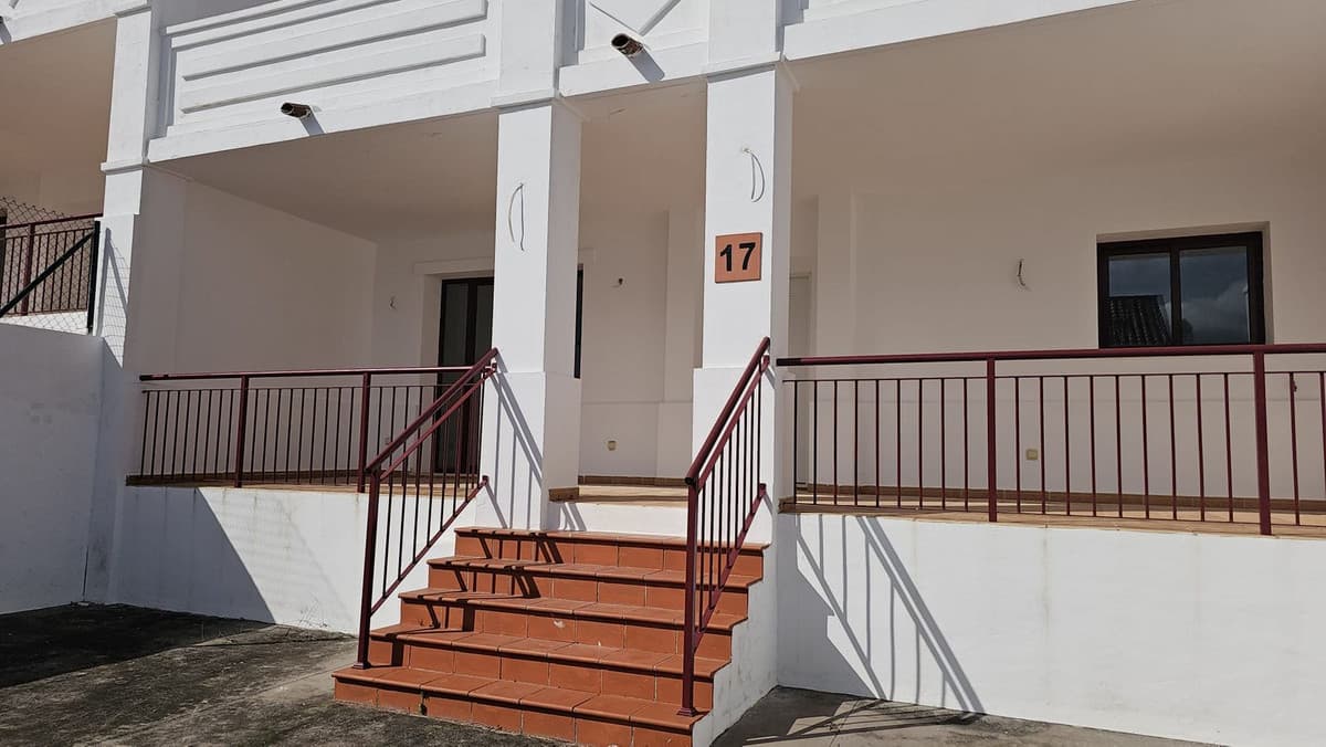 Townhouse in Doña Julia — photo 3 of 10