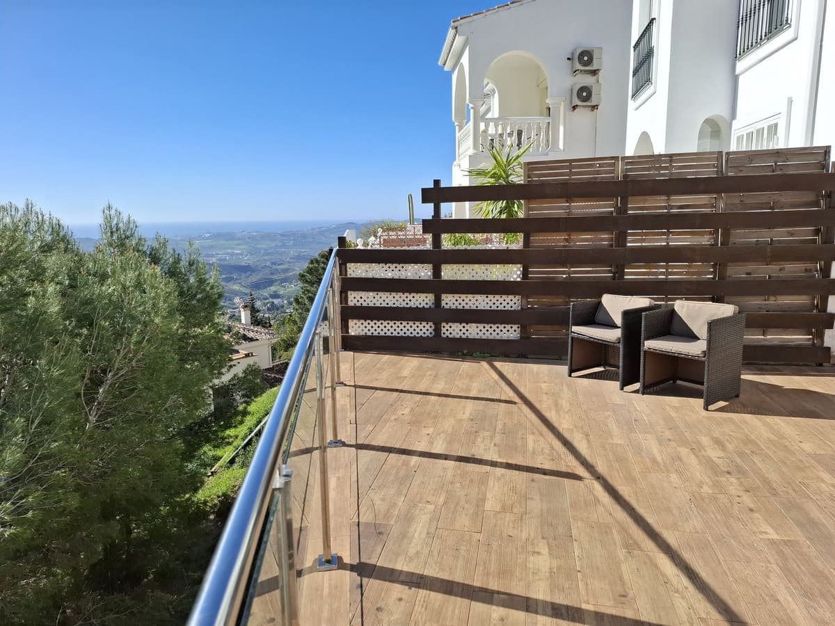 Townhouse in Mijas — photo 1 of 10