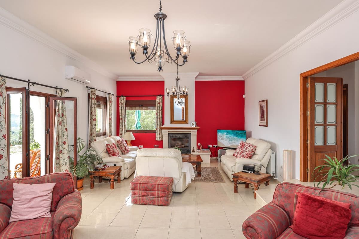 Detached Villa in Casarabonela — photo 8 of 10