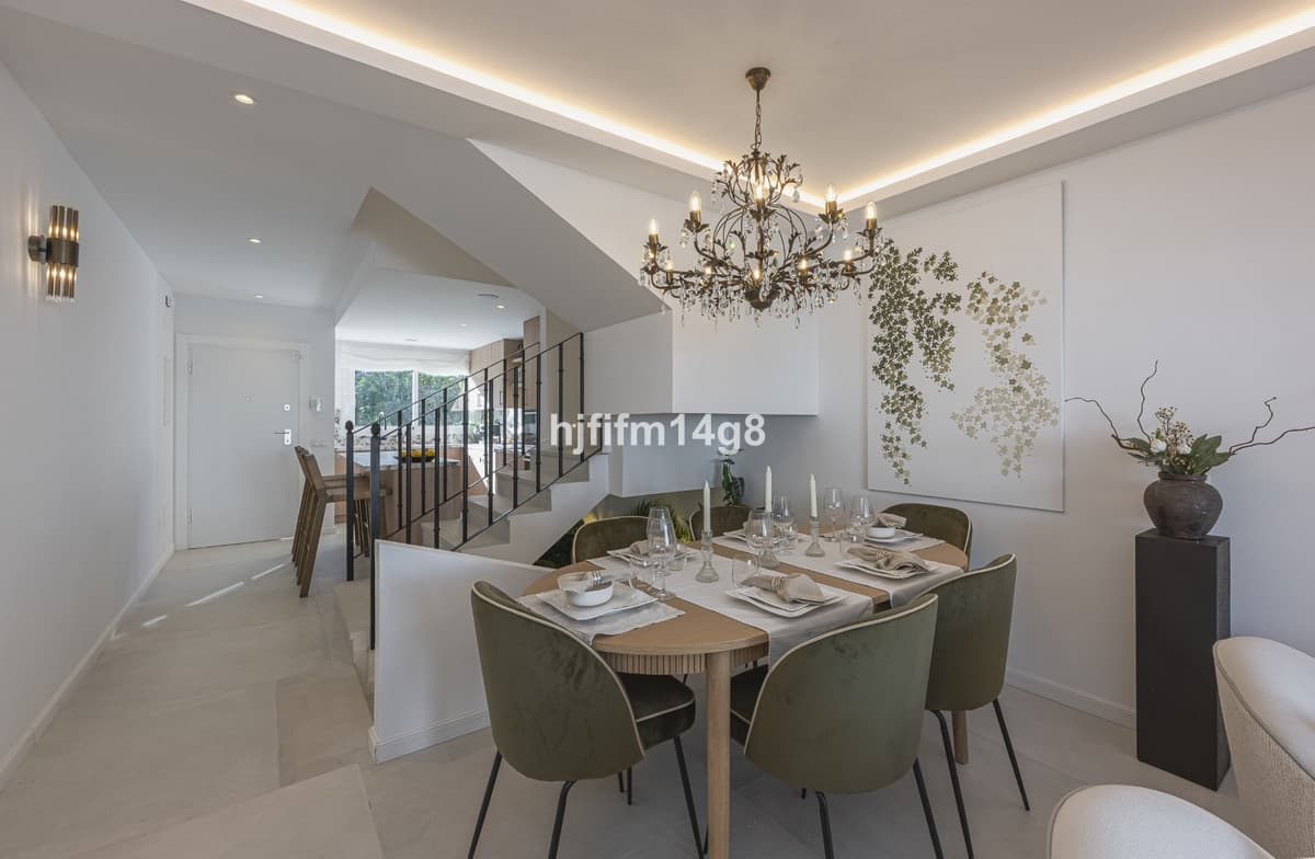 Townhouse in Nueva Andalucía — photo 6 of 10