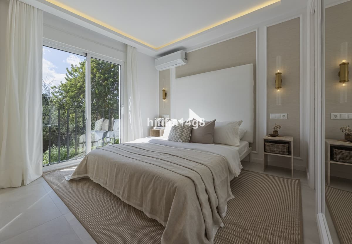 Townhouse in Nueva Andalucía — photo 10 of 10