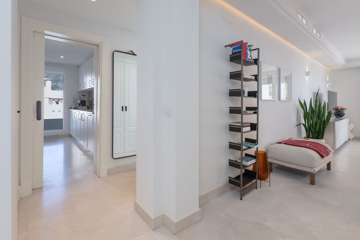 Ground Floor Apartment in Nueva Andalucía — photo 4 of 10