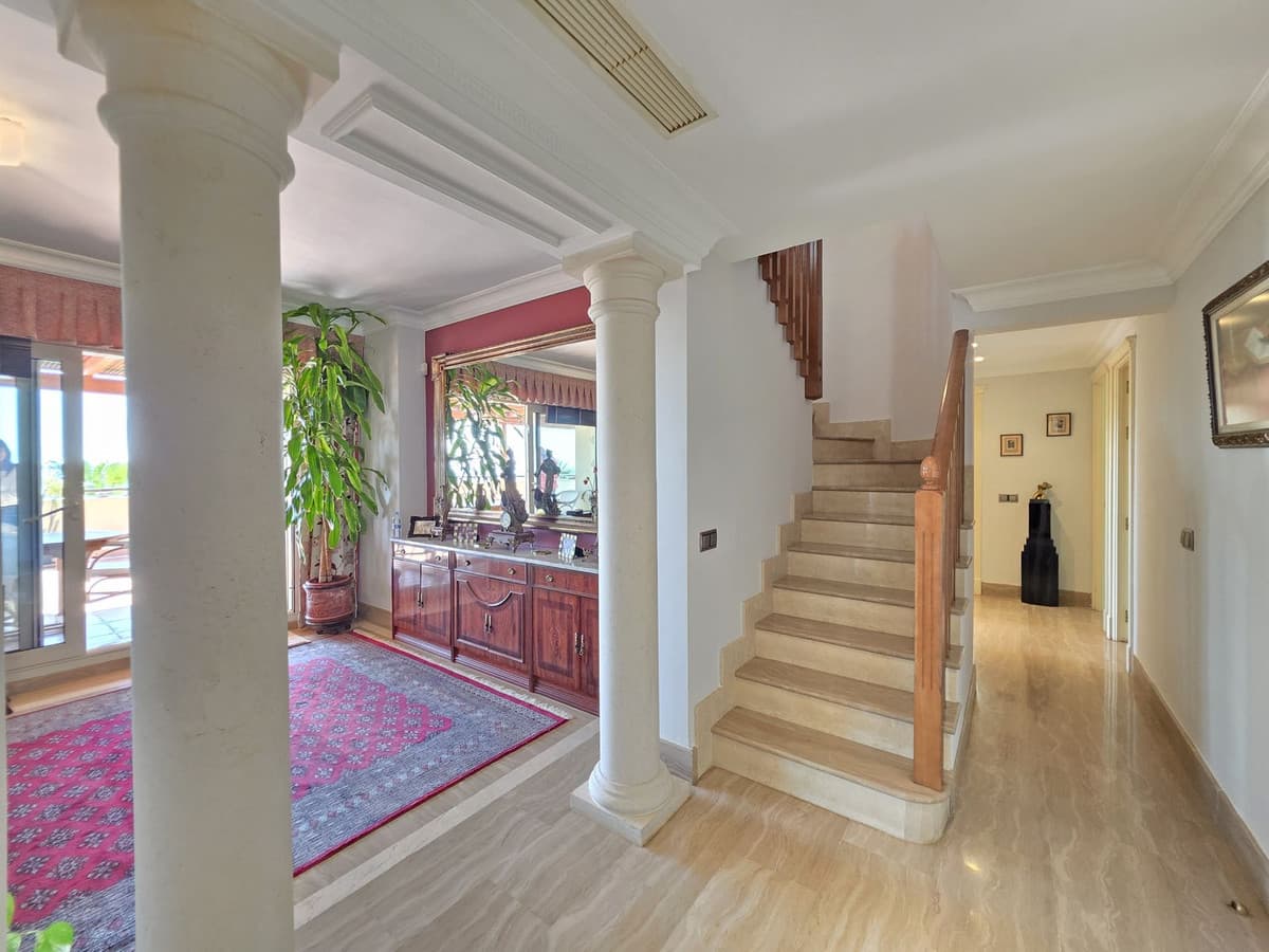 Penthouse Duplex in Sierra Blanca — photo 6 of 10