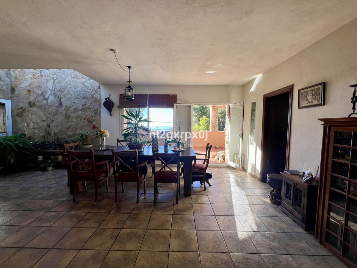 Detached Villa in Marbella — photo 5 of 10