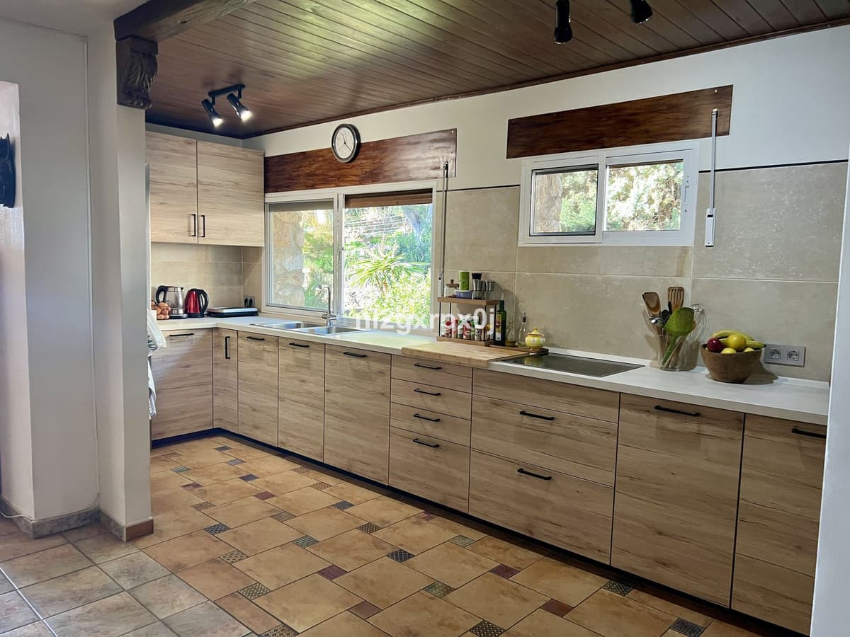 Detached Villa in Marbella — photo 9 of 10