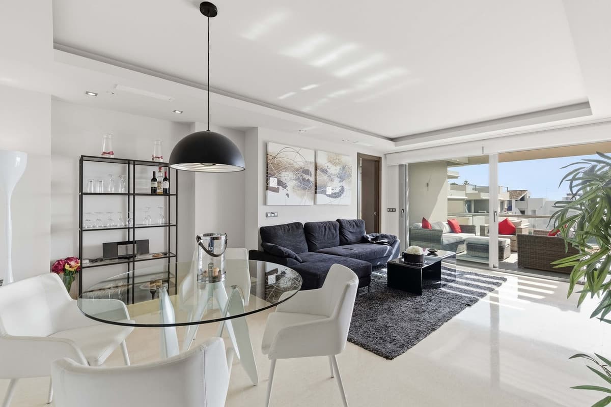 Middle Floor Apartment in Los Arqueros — photo 3 of 10