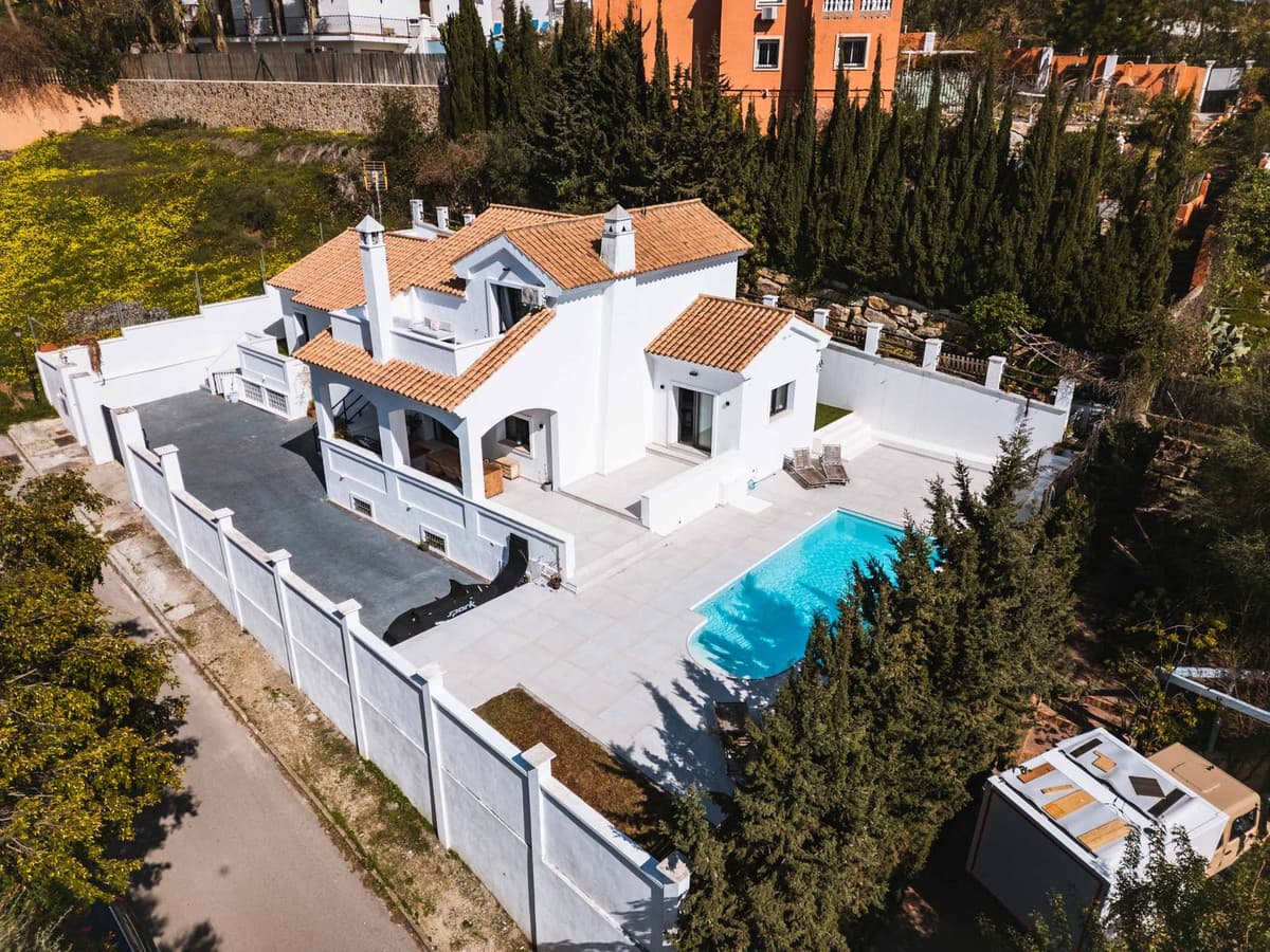 Detached Villa in Estepona — photo 1 of 10