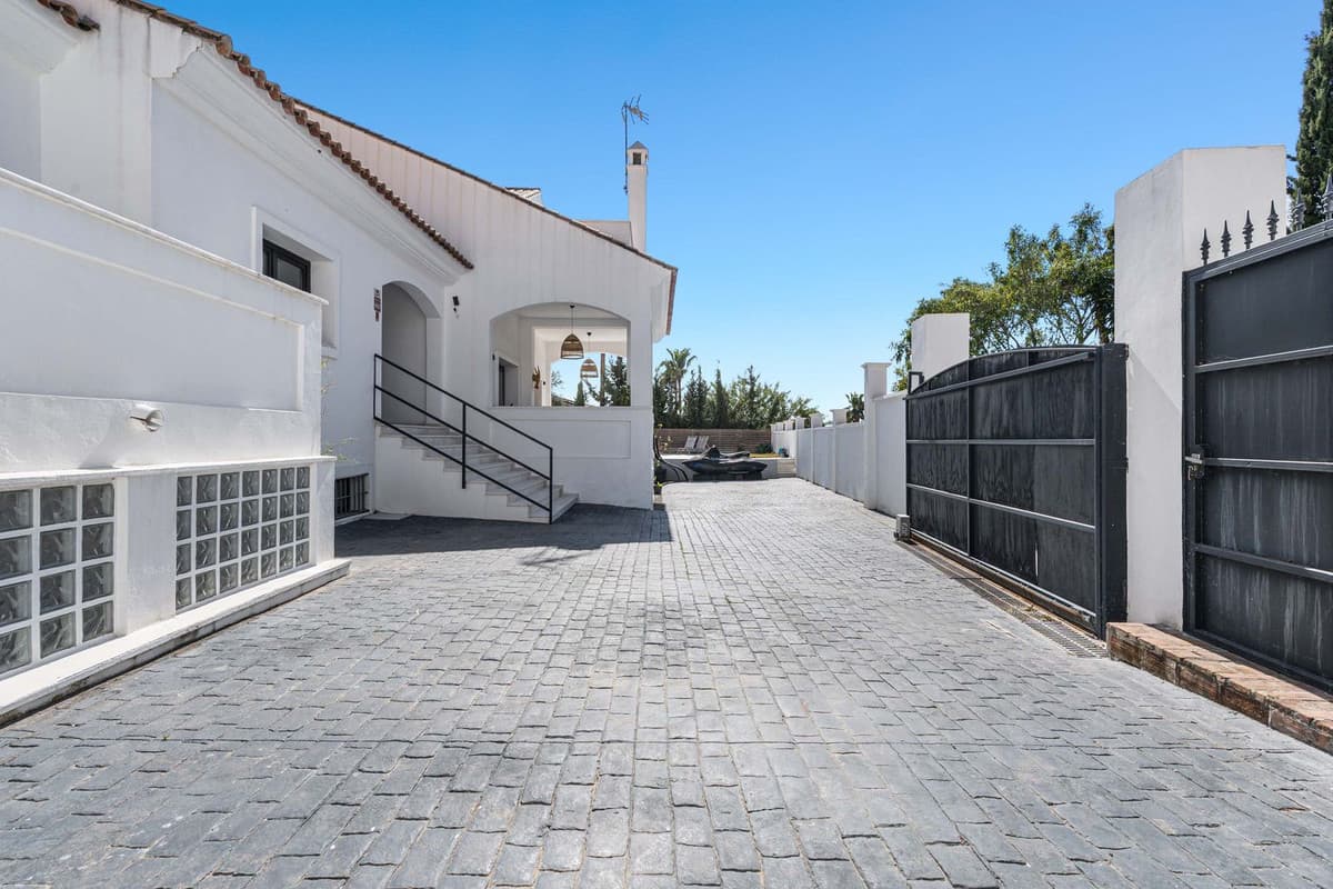 Detached Villa in Estepona — photo 10 of 10