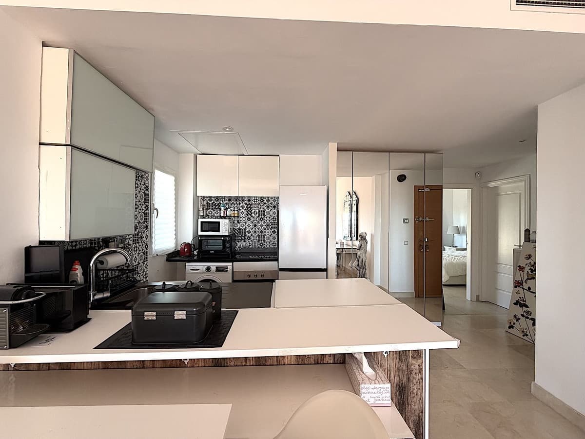 Top Floor Apartment in Bel Air — photo 5 of 10