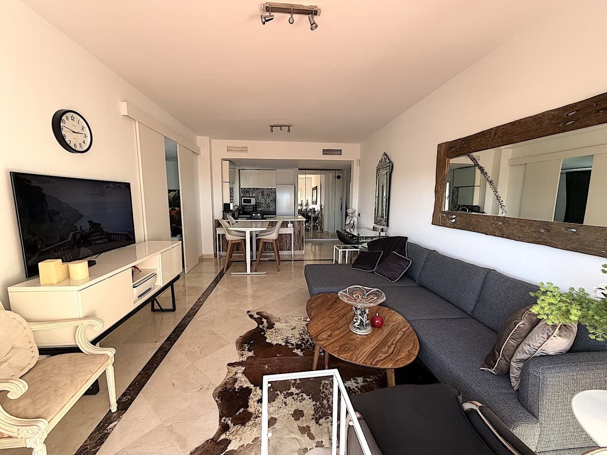 Top Floor Apartment in Bel Air — photo 6 of 10