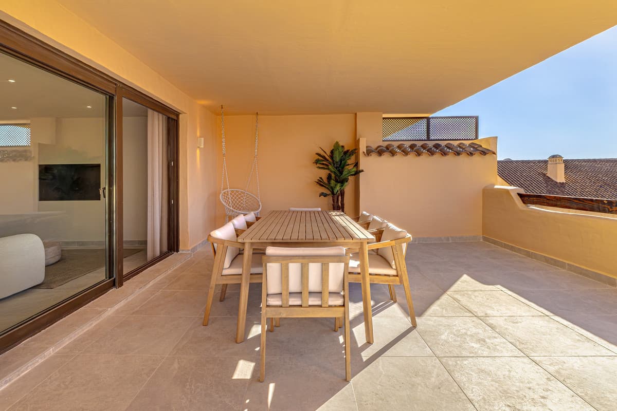 Ground Floor Apartment in Benahavís — photo 6 of 10
