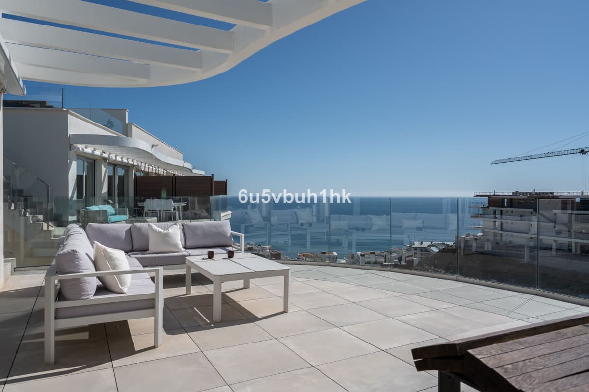 Penthouse Duplex in Fuengirola — photo 7 of 10