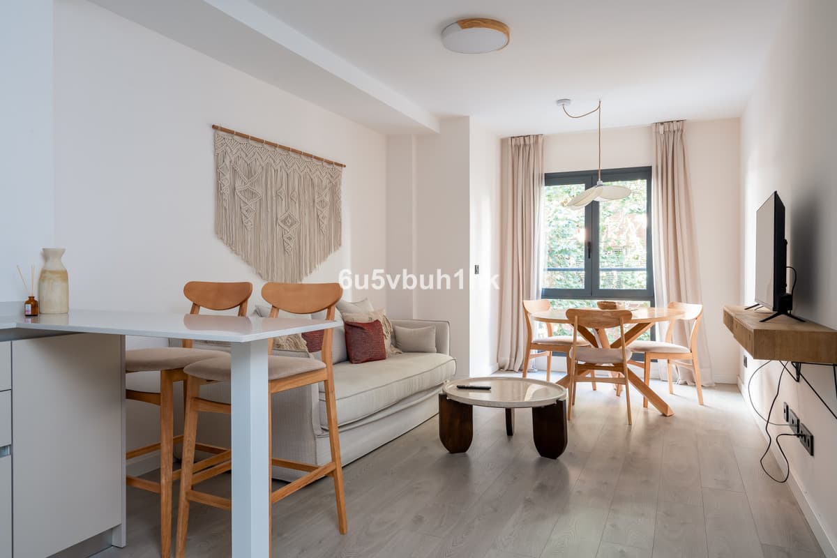 Ground Floor Apartment in Málaga — photo 1 of 10
