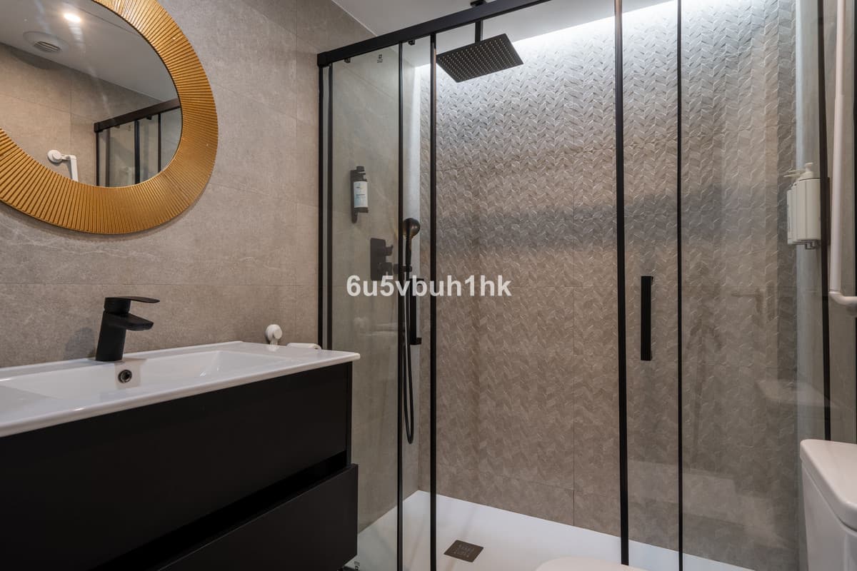 Ground Floor Apartment in Málaga — photo 7 of 10