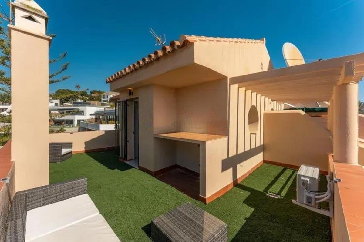 Semi-Detached House in Cabopino — photo 2 of 10