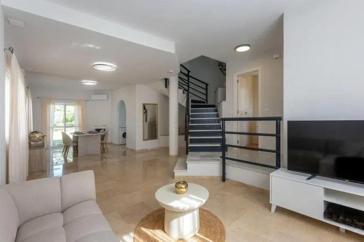 Semi-Detached House in Cabopino — photo 5 of 10