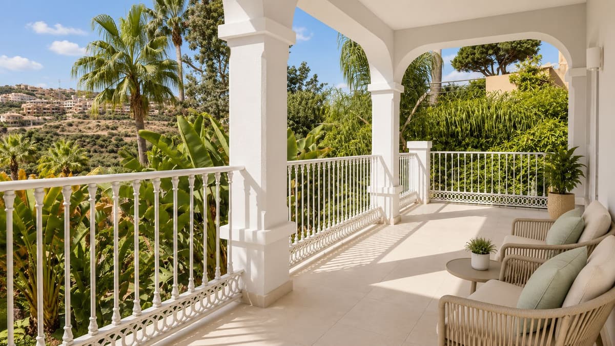 Detached Villa in Benahavís — photo 9 of 10