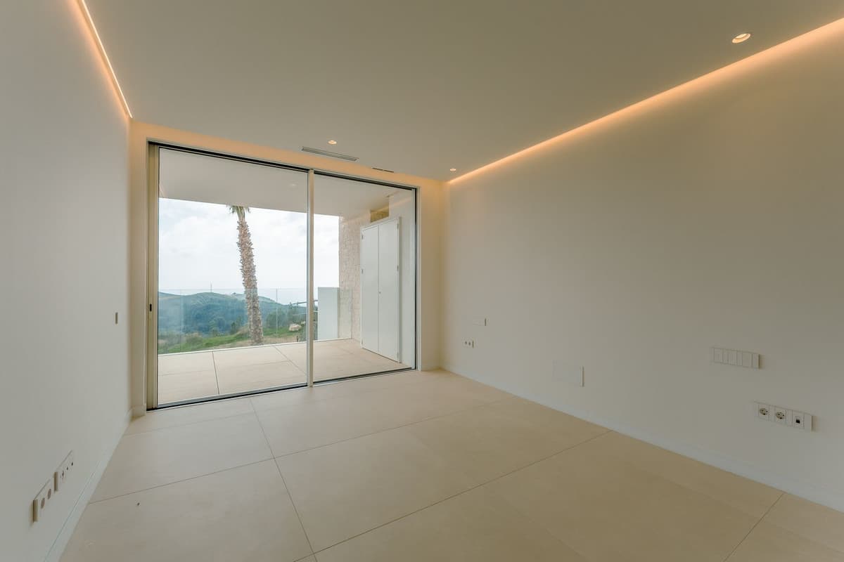 Middle Floor Apartment in Ojén — photo 4 of 10